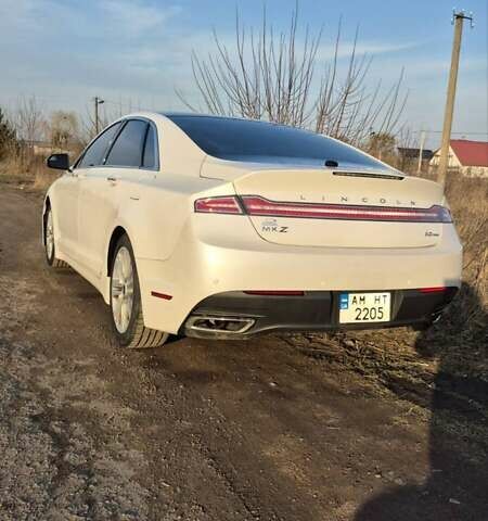 Белый Линкольн МКЗ, объемом двигателя 2 л и пробегом 190 тыс. км за 10900 $, фото 7 на Automoto.ua