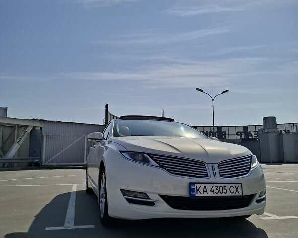 Белый Линкольн МКЗ, объемом двигателя 2 л и пробегом 161 тыс. км за 11800 $, фото 11 на Automoto.ua