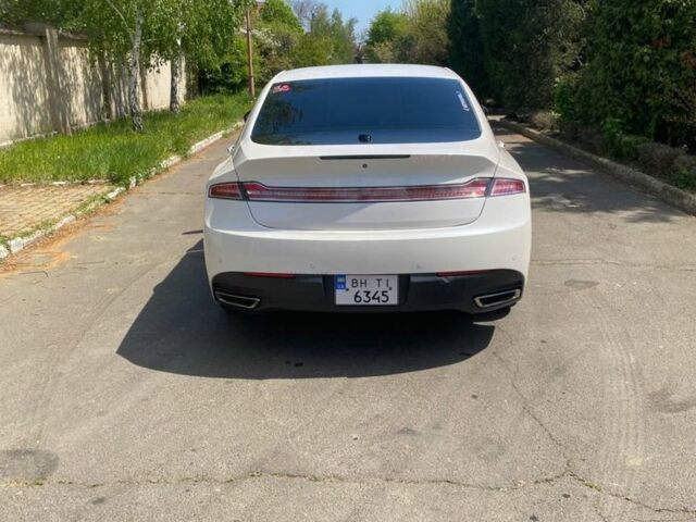 Белый Линкольн МКЗ, объемом двигателя 2 л и пробегом 197 тыс. км за 13500 $, фото 3 на Automoto.ua