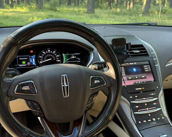Белый Линкольн МКЗ, объемом двигателя 2 л и пробегом 208 тыс. км за 12800 $, фото 10 на Automoto.ua