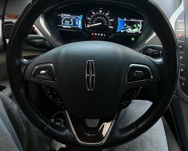 Белый Линкольн МКЗ, объемом двигателя 2 л и пробегом 160 тыс. км за 12999 $, фото 8 на Automoto.ua