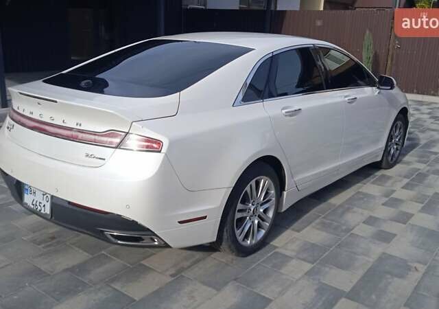 Белый Линкольн МКЗ, объемом двигателя 2 л и пробегом 201 тыс. км за 13000 $, фото 2 на Automoto.ua