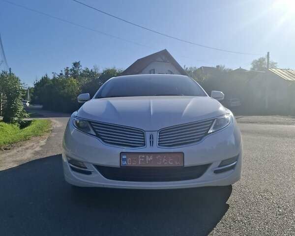 Білий Лінкольн MKZ, об'ємом двигуна 2 л та пробігом 120 тис. км за 13600 $, фото 4 на Automoto.ua