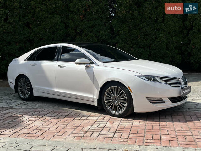 Белый Линкольн МКЗ, объемом двигателя 2 л и пробегом 181 тыс. км за 15500 $, фото 1 на Automoto.ua