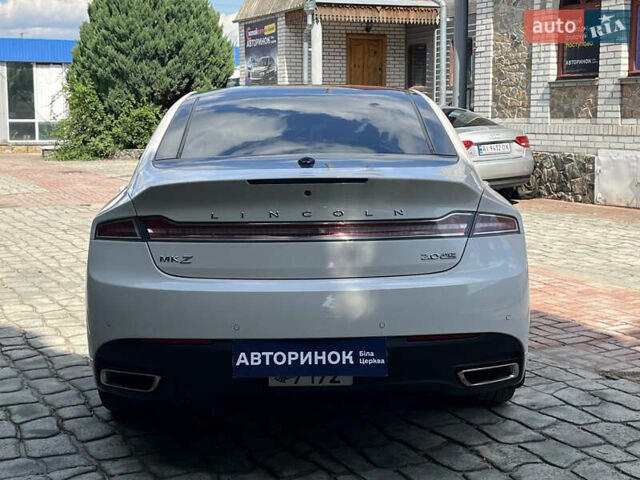 Белый Линкольн МКЗ, объемом двигателя 2 л и пробегом 181 тыс. км за 15500 $, фото 5 на Automoto.ua