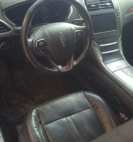 Белый Линкольн МКЗ, объемом двигателя 2 л и пробегом 201 тыс. км за 13000 $, фото 4 на Automoto.ua