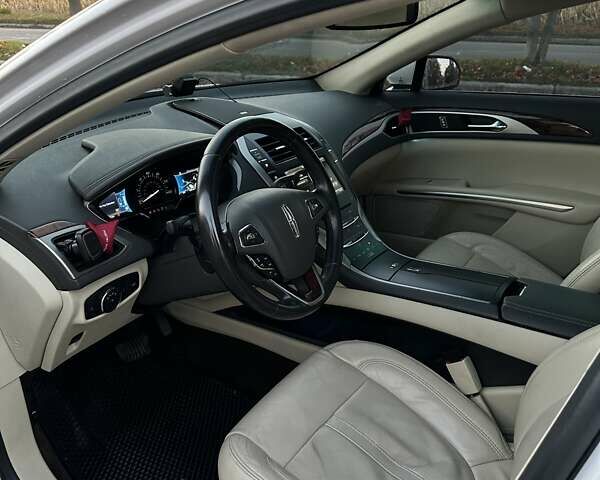 Белый Линкольн МКЗ, объемом двигателя 2 л и пробегом 160 тыс. км за 12999 $, фото 9 на Automoto.ua