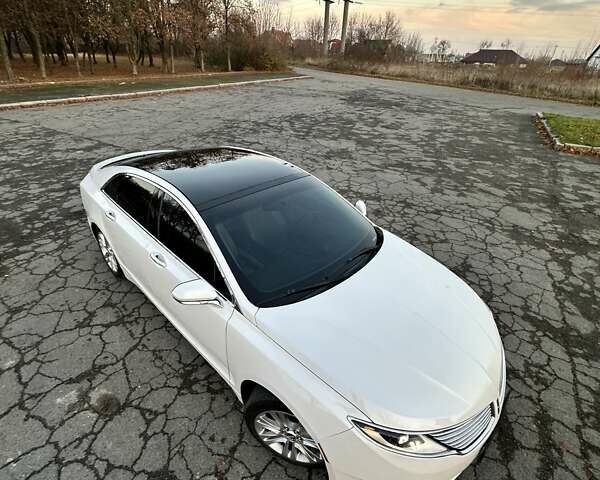 Белый Линкольн МКЗ, объемом двигателя 2 л и пробегом 160 тыс. км за 12999 $, фото 3 на Automoto.ua