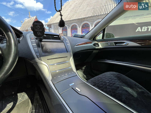 Белый Линкольн МКЗ, объемом двигателя 2 л и пробегом 181 тыс. км за 15500 $, фото 18 на Automoto.ua