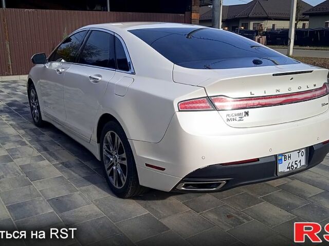 Білий Лінкольн MKZ, об'ємом двигуна 2 л та пробігом 201 тис. км за 13000 $, фото 2 на Automoto.ua