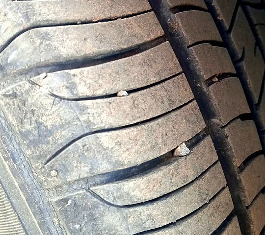 Білий Лінкольн MKZ, об'ємом двигуна 2 л та пробігом 201 тис. км за 13000 $, фото 12 на Automoto.ua