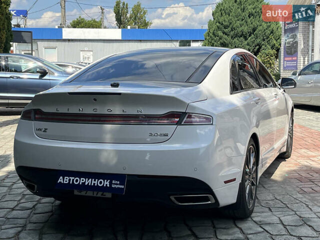 Белый Линкольн МКЗ, объемом двигателя 2 л и пробегом 181 тыс. км за 15500 $, фото 4 на Automoto.ua