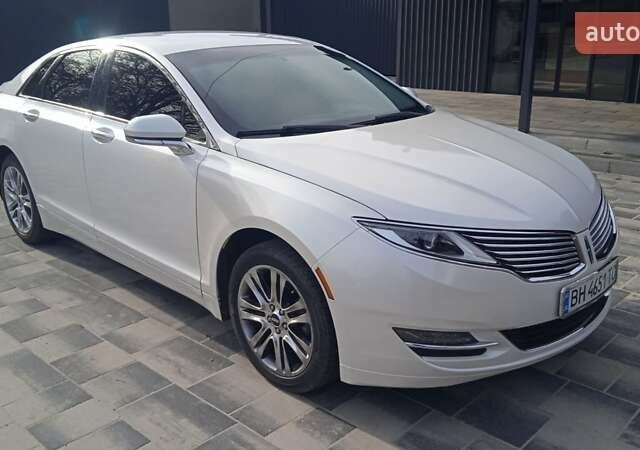 Белый Линкольн МКЗ, объемом двигателя 2 л и пробегом 201 тыс. км за 13000 $, фото 1 на Automoto.ua