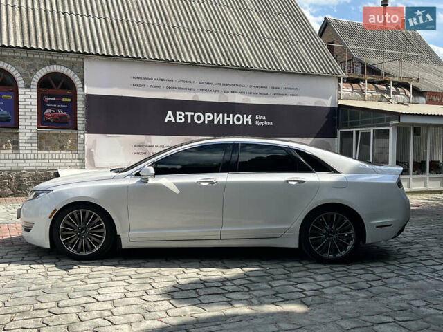 Белый Линкольн МКЗ, объемом двигателя 2 л и пробегом 181 тыс. км за 15500 $, фото 7 на Automoto.ua
