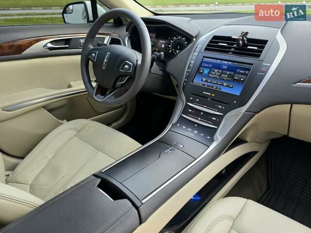 Белый Линкольн МКЗ, объемом двигателя 3.73 л и пробегом 164 тыс. км за 13300 $, фото 47 на Automoto.ua