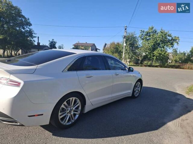 Білий Лінкольн MKZ, об'ємом двигуна 2 л та пробігом 120 тис. км за 13600 $, фото 9 на Automoto.ua