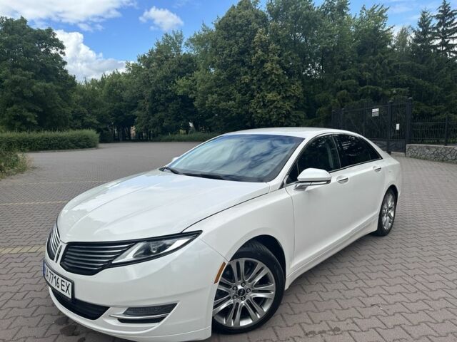 Белый Линкольн МКЗ, объемом двигателя 2 л и пробегом 162 тыс. км за 12500 $, фото 1 на Automoto.ua