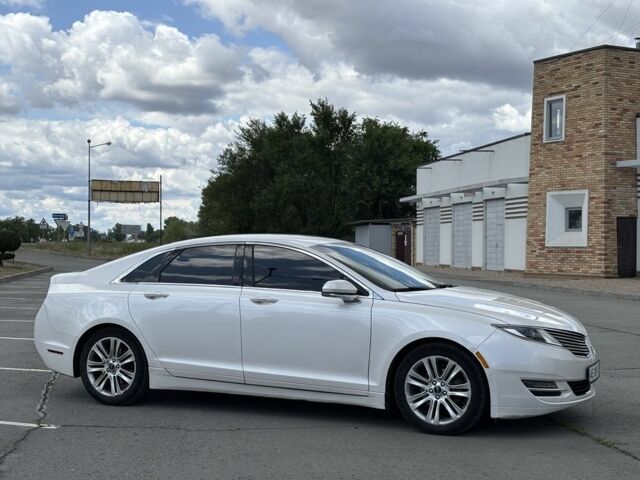 Білий Лінкольн MKZ, об'ємом двигуна 2 л та пробігом 147 тис. км за 13300 $, фото 2 на Automoto.ua