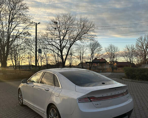 Білий Лінкольн MKZ, об'ємом двигуна 2 л та пробігом 162 тис. км за 12500 $, фото 1 на Automoto.ua