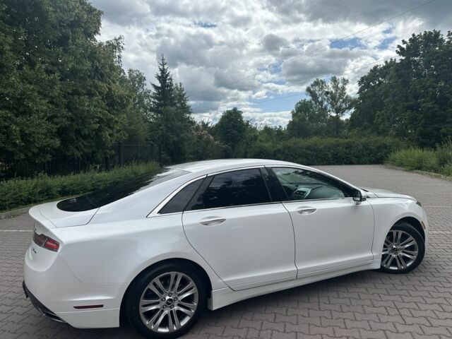 Белый Линкольн МКЗ, объемом двигателя 2 л и пробегом 162 тыс. км за 12500 $, фото 3 на Automoto.ua
