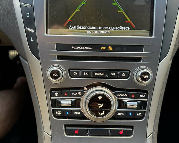 Білий Лінкольн MKZ, об'ємом двигуна 2 л та пробігом 134 тис. км за 18300 $, фото 40 на Automoto.ua
