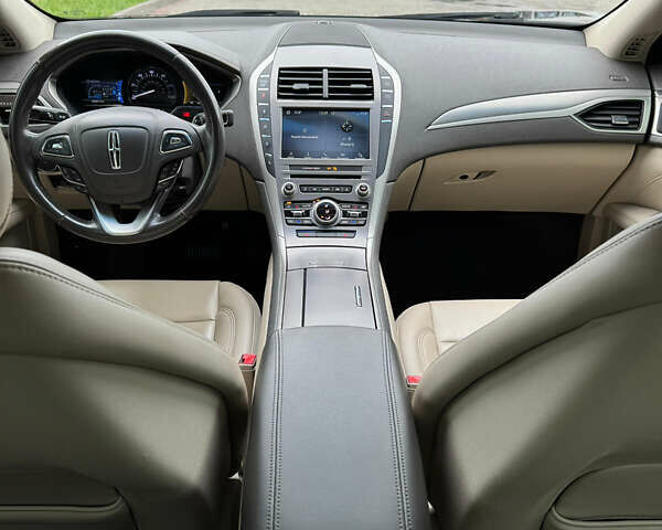 Білий Лінкольн MKZ, об'ємом двигуна 2 л та пробігом 85 тис. км за 18000 $, фото 9 на Automoto.ua