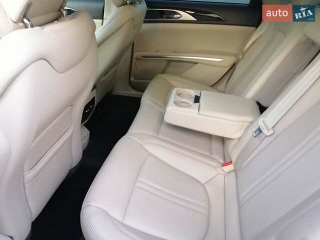 Белый Линкольн МКЗ, объемом двигателя 2 л и пробегом 138 тыс. км за 14000 $, фото 12 на Automoto.ua