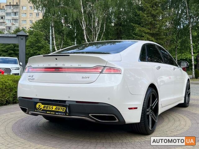 Белый Линкольн МКЗ, объемом двигателя 2 л и пробегом 155 тыс. км за 14300 $, фото 6 на Automoto.ua