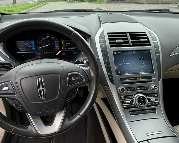 Білий Лінкольн MKZ, об'ємом двигуна 2 л та пробігом 85 тис. км за 18000 $, фото 8 на Automoto.ua