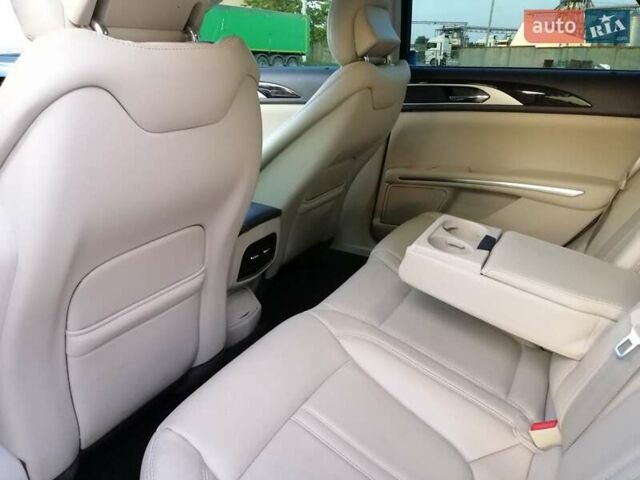 Белый Линкольн МКЗ, объемом двигателя 2 л и пробегом 138 тыс. км за 14000 $, фото 19 на Automoto.ua