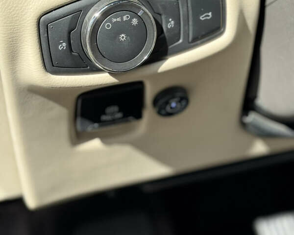 Білий Лінкольн MKZ, об'ємом двигуна 2 л та пробігом 134 тис. км за 18300 $, фото 25 на Automoto.ua