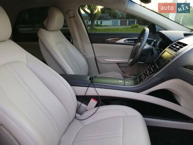 Белый Линкольн МКЗ, объемом двигателя 2 л и пробегом 138 тыс. км за 14000 $, фото 15 на Automoto.ua