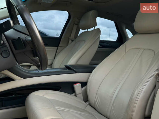 Белый Линкольн МКЗ, объемом двигателя 2 л и пробегом 156 тыс. км за 14999 $, фото 6 на Automoto.ua