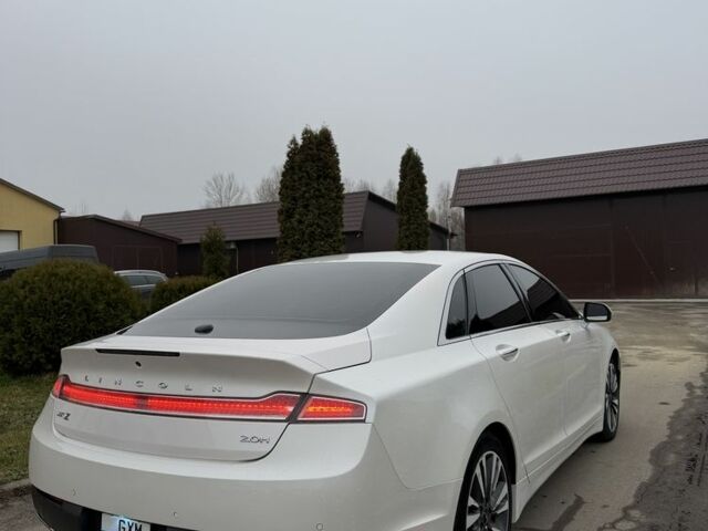 Белый Линкольн МКЗ, объемом двигателя 2 л и пробегом 214 тыс. км за 6999 $, фото 3 на Automoto.ua