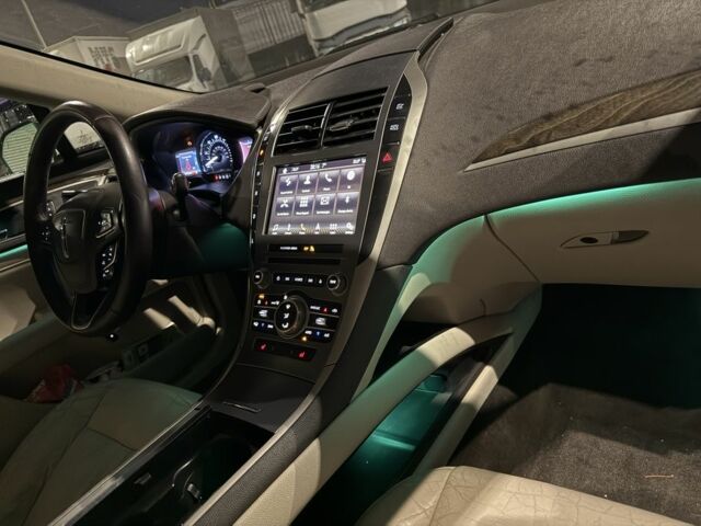 Білий Лінкольн MKZ, об'ємом двигуна 2 л та пробігом 214 тис. км за 5750 $, фото 22 на Automoto.ua