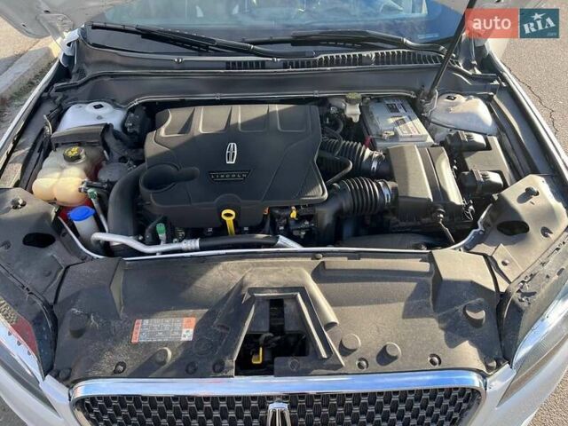 Белый Линкольн МКЗ, объемом двигателя 3 л и пробегом 82 тыс. км за 18000 $, фото 29 на Automoto.ua