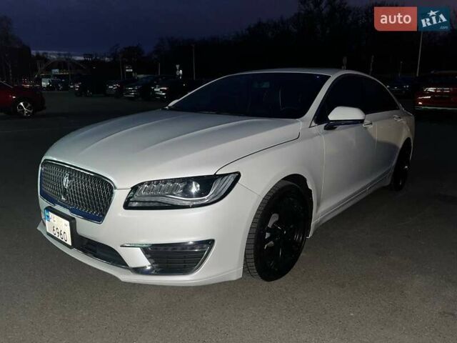 Белый Линкольн МКЗ, объемом двигателя 3 л и пробегом 82 тыс. км за 18000 $, фото 6 на Automoto.ua