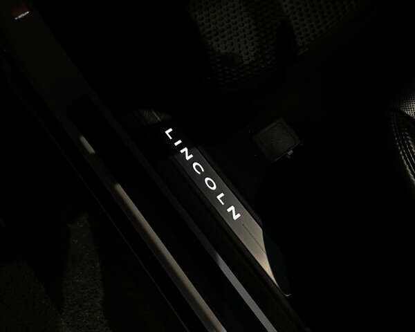 Белый Линкольн МКЗ, объемом двигателя 2 л и пробегом 74 тыс. км за 19000 $, фото 16 на Automoto.ua
