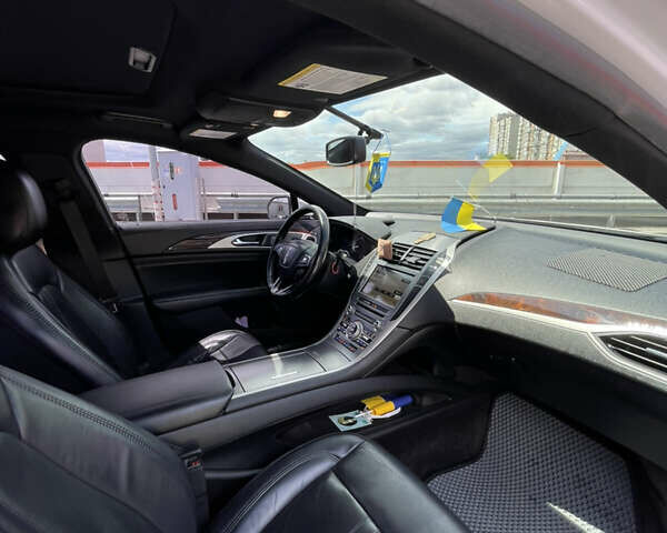 Белый Линкольн МКЗ, объемом двигателя 2 л и пробегом 74 тыс. км за 19000 $, фото 10 на Automoto.ua