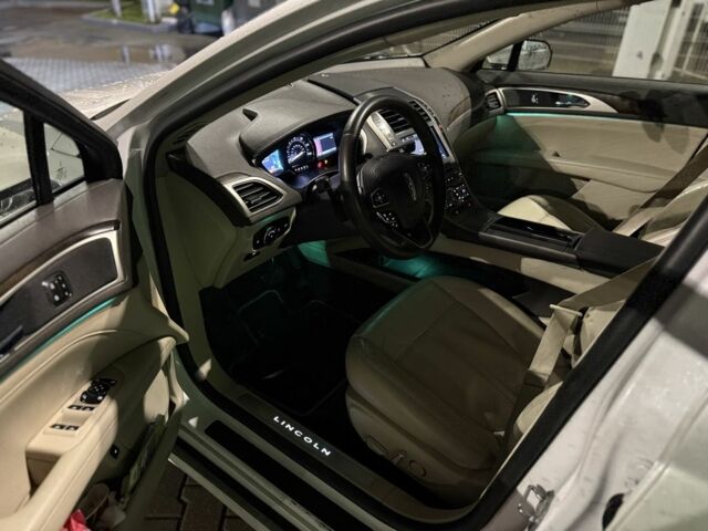 Білий Лінкольн MKZ, об'ємом двигуна 2 л та пробігом 214 тис. км за 5750 $, фото 17 на Automoto.ua