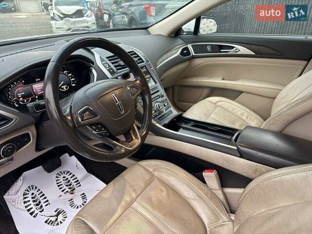 Білий Лінкольн MKZ, об'ємом двигуна 2 л та пробігом 209 тис. км за 9400 $, фото 18 на Automoto.ua