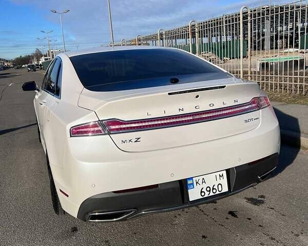 Белый Линкольн МКЗ, объемом двигателя 3 л и пробегом 82 тыс. км за 18000 $, фото 2 на Automoto.ua