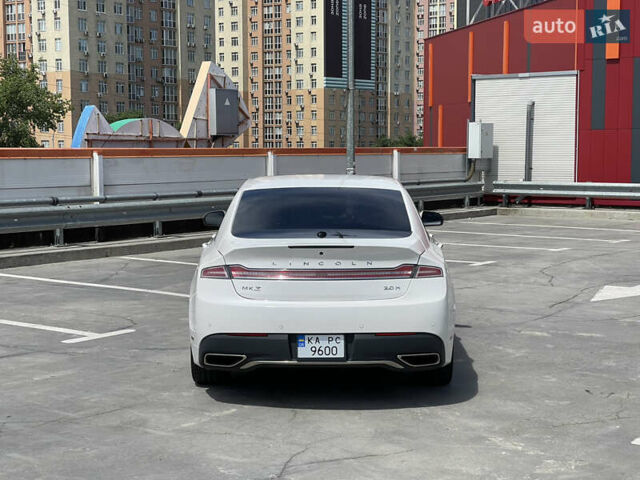 Белый Линкольн МКЗ, объемом двигателя 2 л и пробегом 74 тыс. км за 19000 $, фото 4 на Automoto.ua
