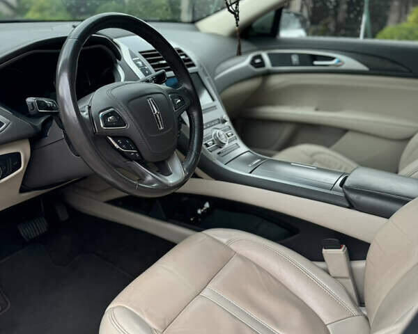 Білий Лінкольн MKZ, об'ємом двигуна 2 л та пробігом 93 тис. км за 14800 $, фото 8 на Automoto.ua