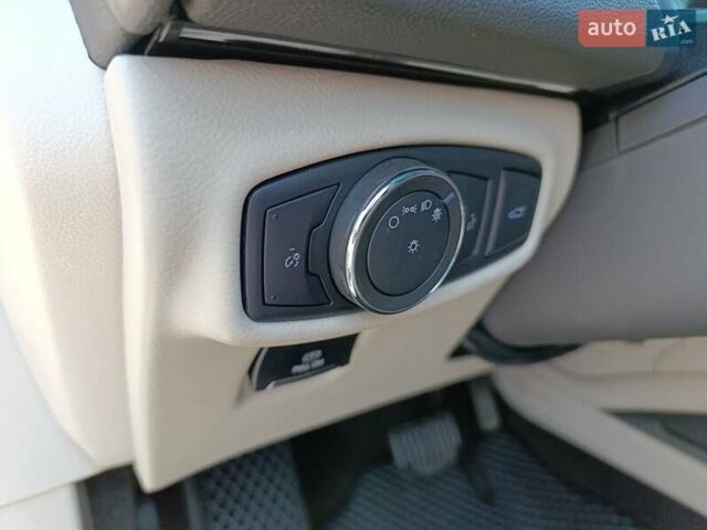 Білий Лінкольн MKZ, об'ємом двигуна 2 л та пробігом 143 тис. км за 21000 $, фото 13 на Automoto.ua