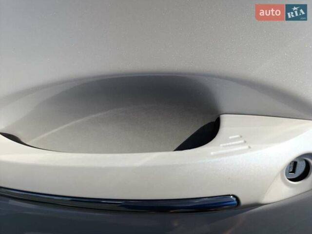 Білий Лінкольн MKZ, об'ємом двигуна 2 л та пробігом 143 тис. км за 21000 $, фото 1 на Automoto.ua