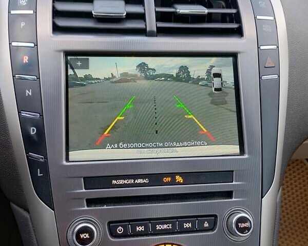Белый Линкольн МКЗ, объемом двигателя 0 л и пробегом 249 тыс. км за 16100 $, фото 18 на Automoto.ua