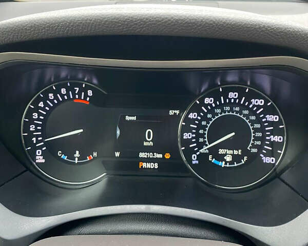 Білий Лінкольн MKZ, об'ємом двигуна 2 л та пробігом 89 тис. км за 18200 $, фото 6 на Automoto.ua