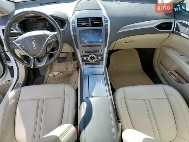 Белый Линкольн МКЗ, объемом двигателя 2 л и пробегом 112 тыс. км за 4000 $, фото 7 на Automoto.ua