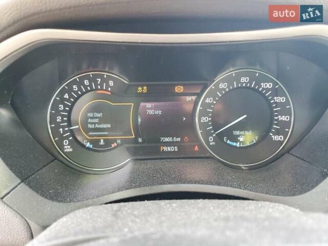 Белый Линкольн МКЗ, объемом двигателя 2 л и пробегом 112 тыс. км за 4000 $, фото 8 на Automoto.ua